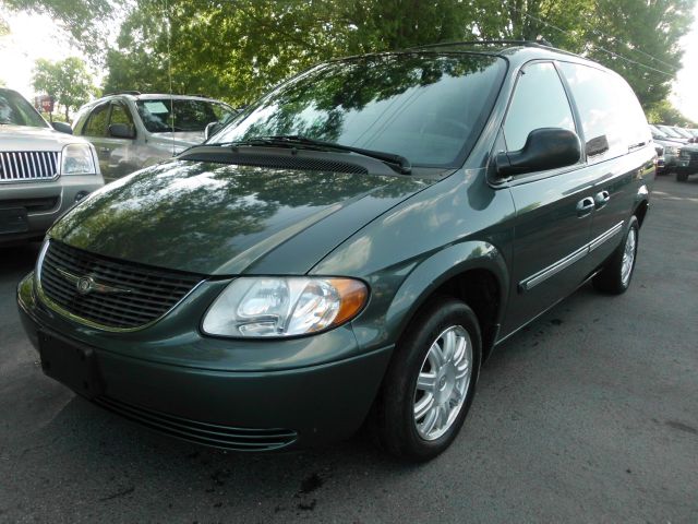 2004 Chrysler Town and Country for sale