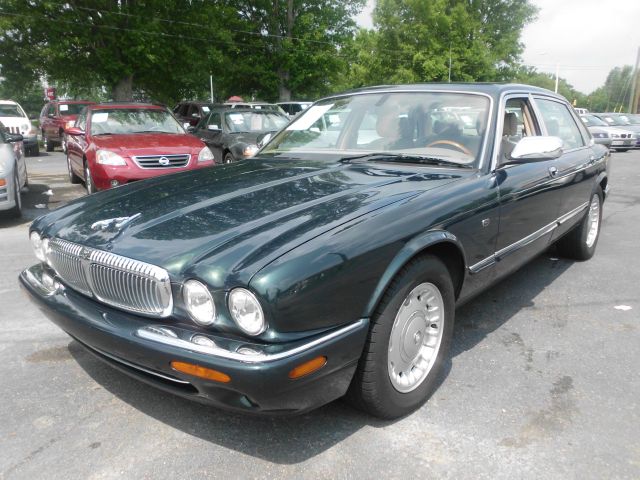 2000 Jaguar XJ8 for sale