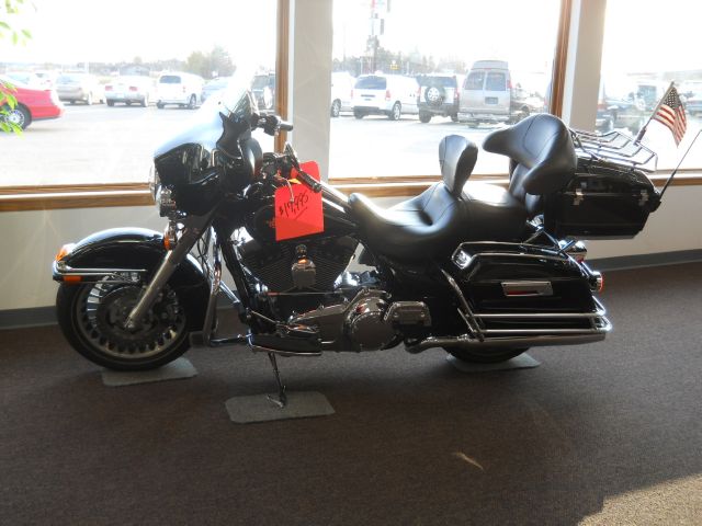2010 HARLEY DAVIDSON CLASSIC