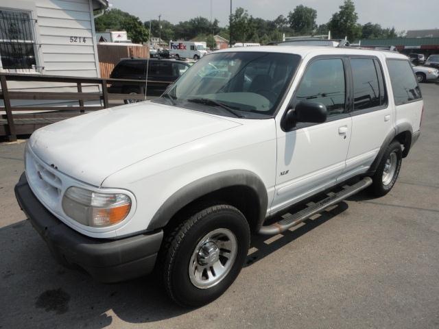 2000 Ford Explorer