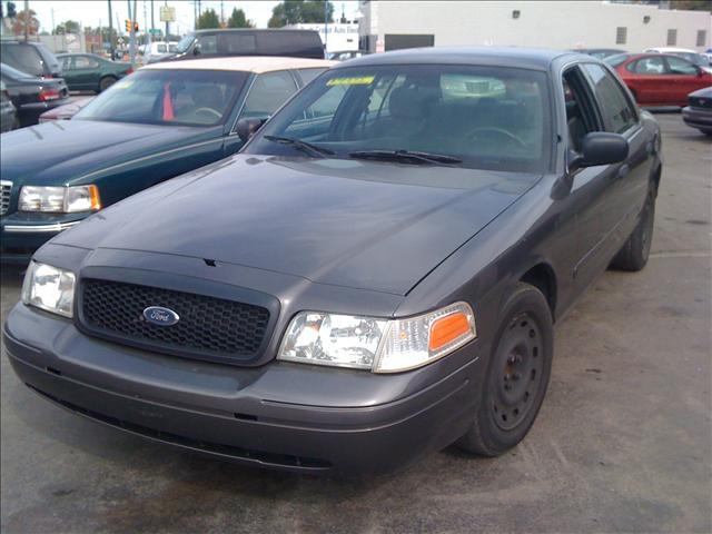 2004 Ford Crown Victoria for sale