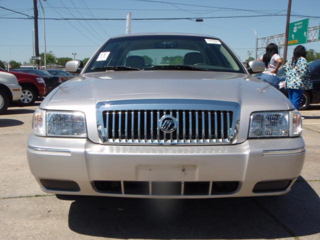 2010 Mercury Grand Marquis for sale