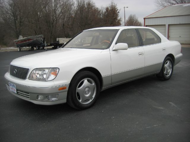 1999 Lexus LS 400
