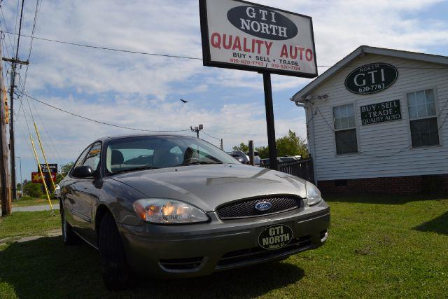2004 Ford Taurus