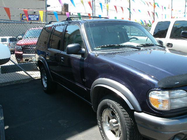 2000 Ford Explorer for sale