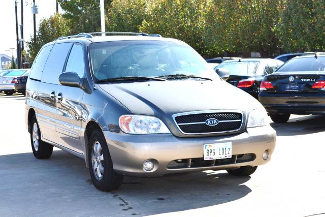 2004 Kia Sedona for sale