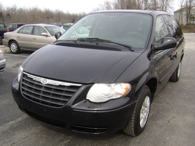 2005 Chrysler Town and Country for sale
