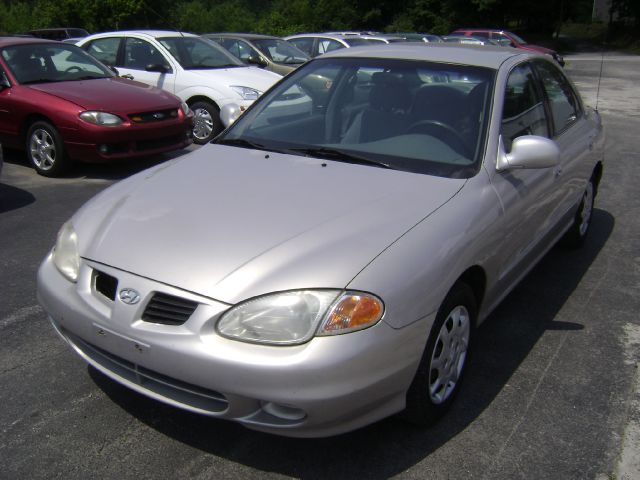 2000 Hyundai Elantra for sale
