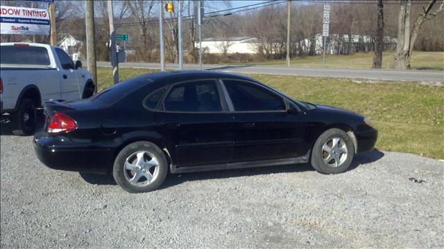 2004 Ford Taurus for sale