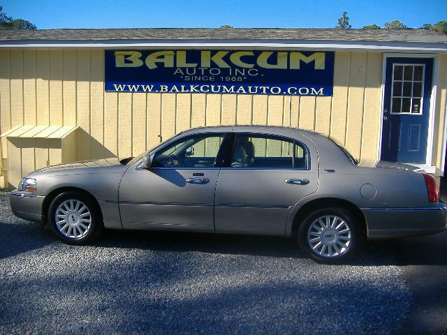2005 Lincoln Town Car