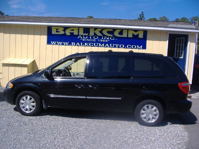 2005 Chrysler Town & Country