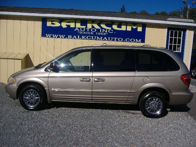 2003 Chrysler Town & Country