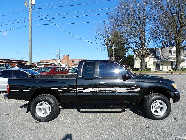 2000 Toyota Tacoma for sale