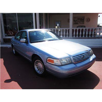 2000 Ford Crown Victoria for sale