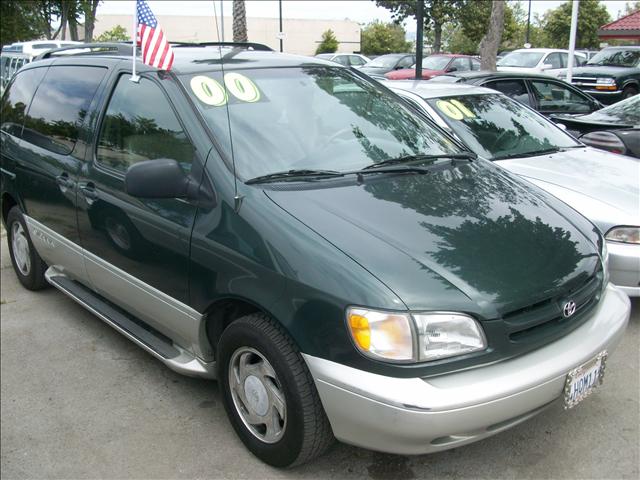 2000 Toyota Sienna for sale