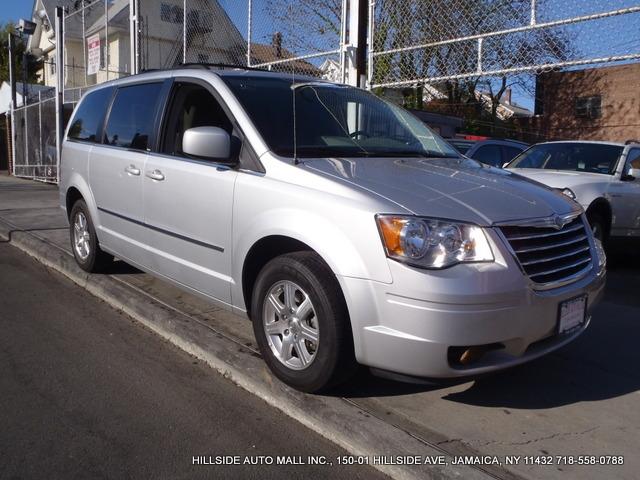 2009 Chrysler Town & Country for sale