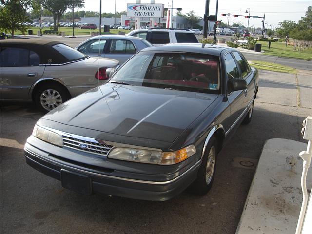 Used Ford Ltd Crown Victoria 1993