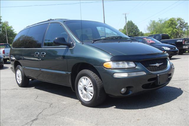 2000 Chrysler Town and Country for sale