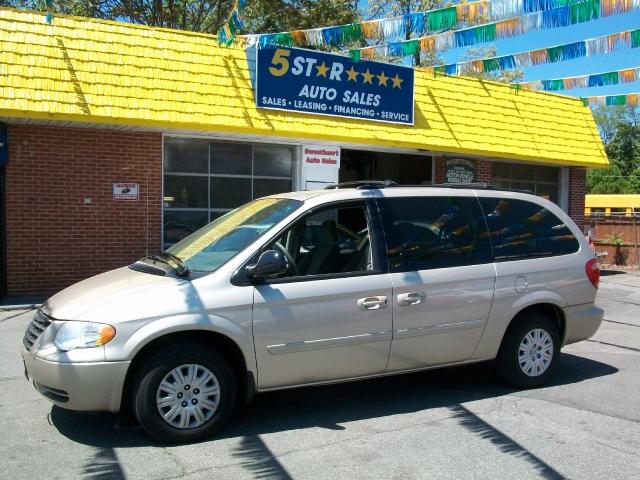 2005 Chrysler Town & Country for sale