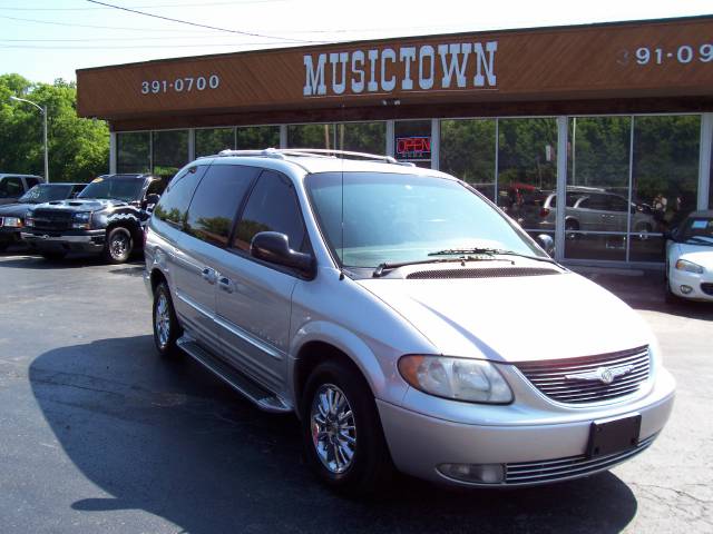 2001 Chrysler Town and Country for sale