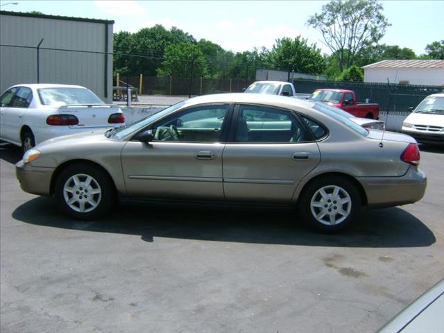 2005 Ford Taurus for sale