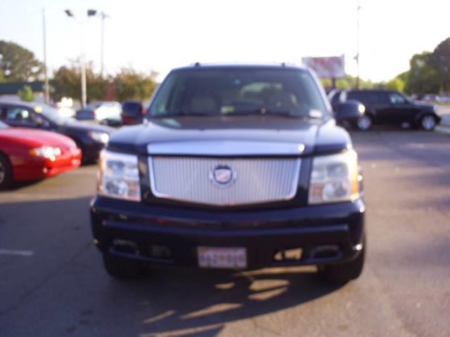 2004 Cadillac Escalade