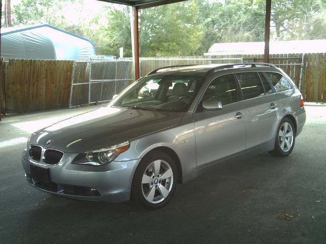 Bmw 530xit. 2006 BMW 5 series 530xiT