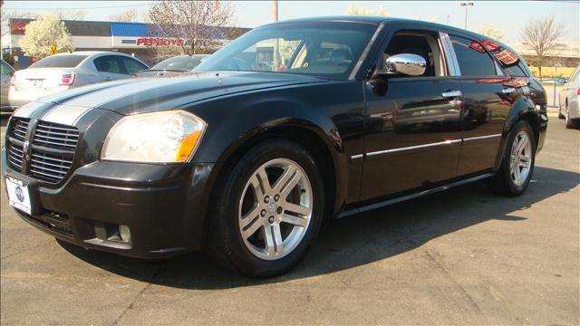 2005 Dodge Magnum for sale