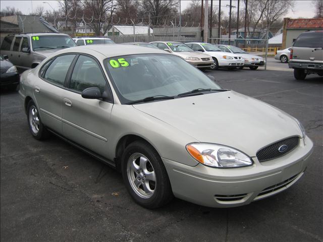 2005 Ford Taurus for sale