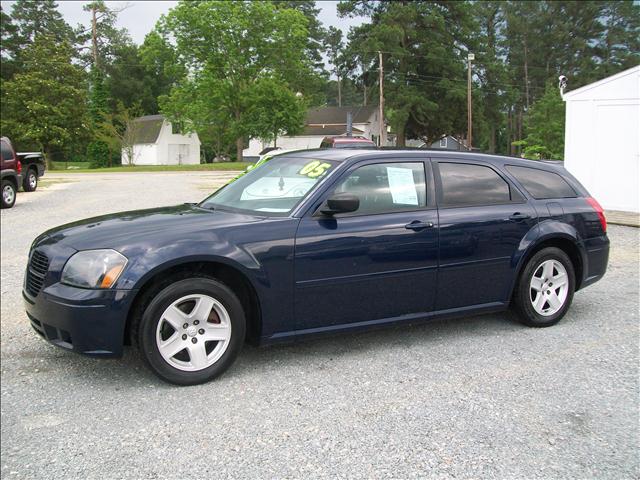 2005 Dodge Magnum for sale