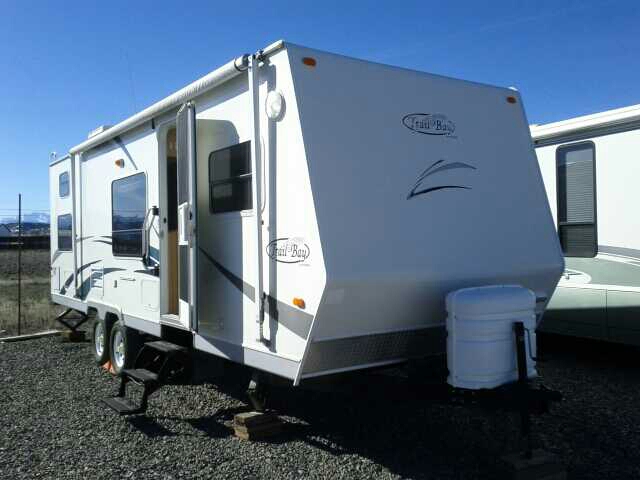 2004 R-Vision Trail-Bay