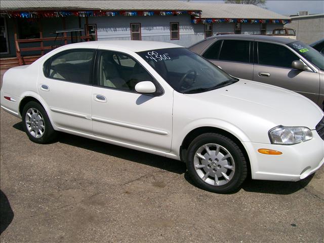2000 Nissan Maxima for sale