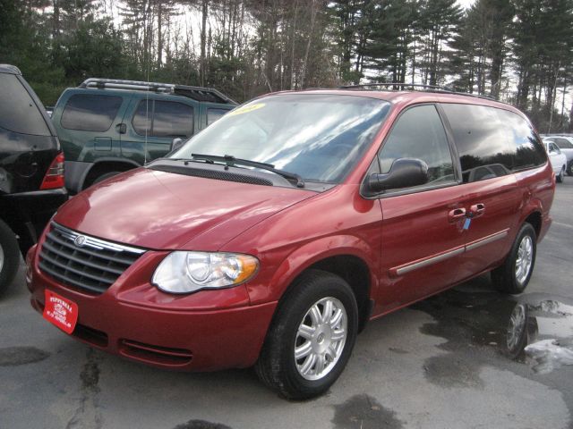 2006 Chrysler Town and Country for sale