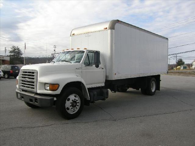 1998 FORD F-SERIES 800 for sale