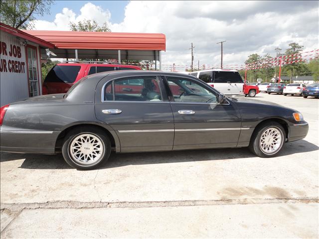 1998 Lincoln Town Car for sale