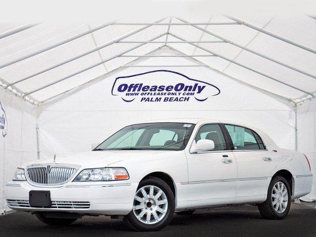2010 Lincoln Town Car for sale