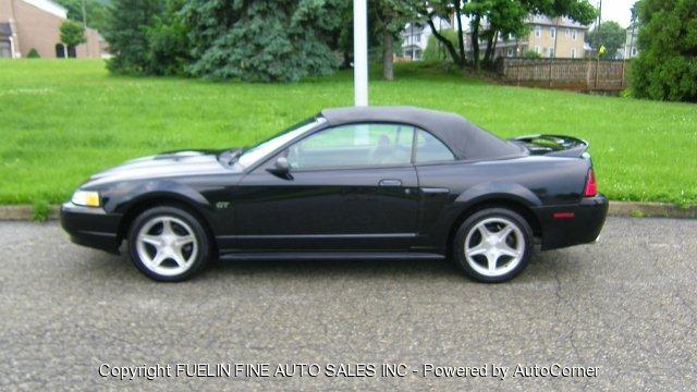 2000 Ford Mustang for sale