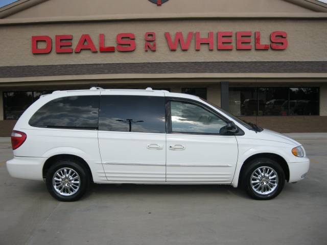 2002 Chrysler Town and Country for sale