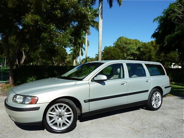 2002 Volvo V70 for sale
