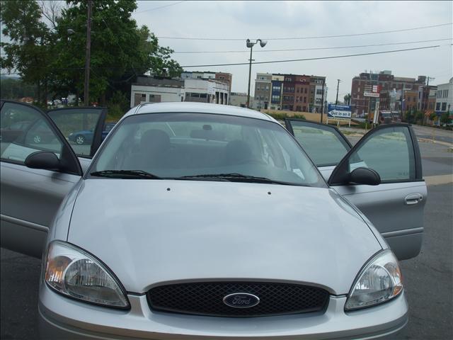 2006 Ford Taurus