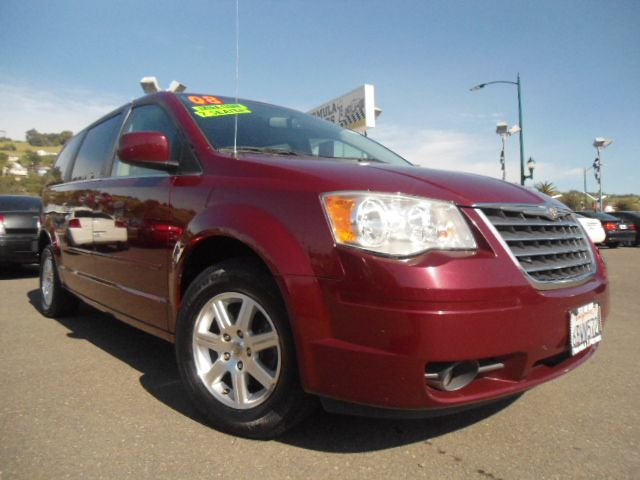 2008 CHRYSLER TOWN  COUNTRY TOURING maroon stow n go seating  carfax cer