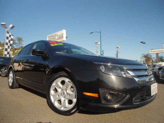 2010 FORD FUSION SE black this is a sweet metallic black 2010 ford fusion se with a 25l 4-cylinde