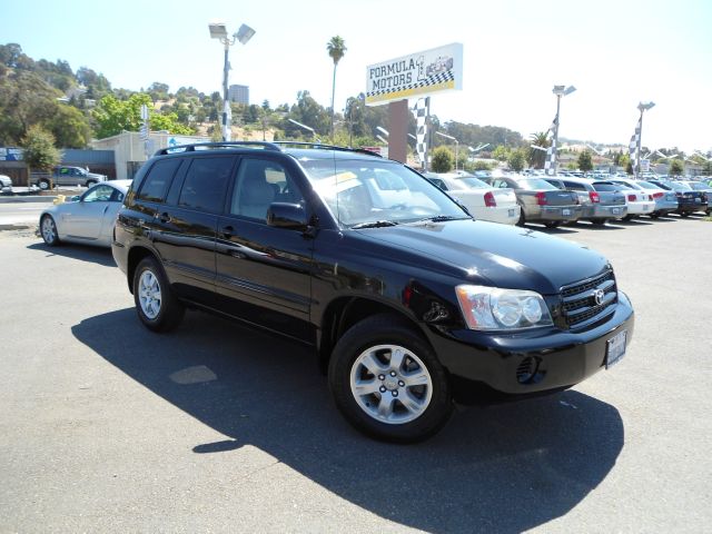 2003 TOYOTA HIGHLANDER BASE black a great economical japanese suv with all power options and it ge