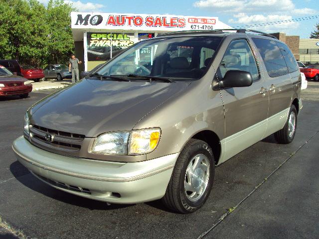 1998 Toyota Sienna for sale