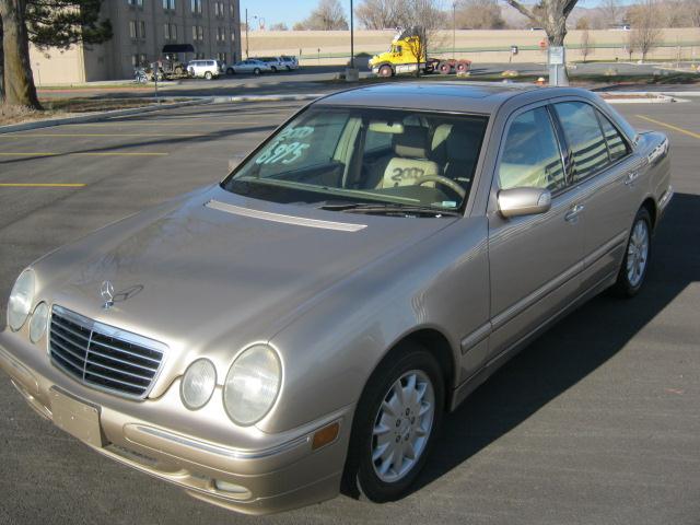2000 Mercedes-Benz E Class