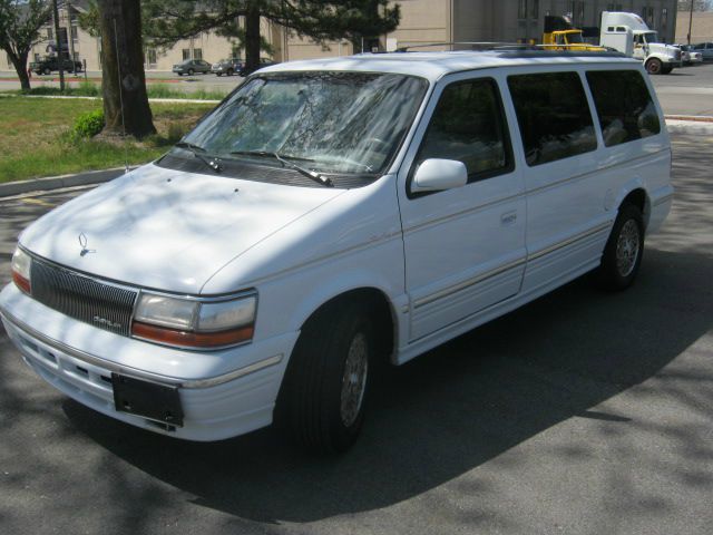 1994 Chrysler Town & Country