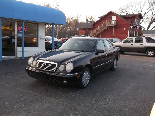 Tothego - 1997 Mercedes-Benz E-Class_1