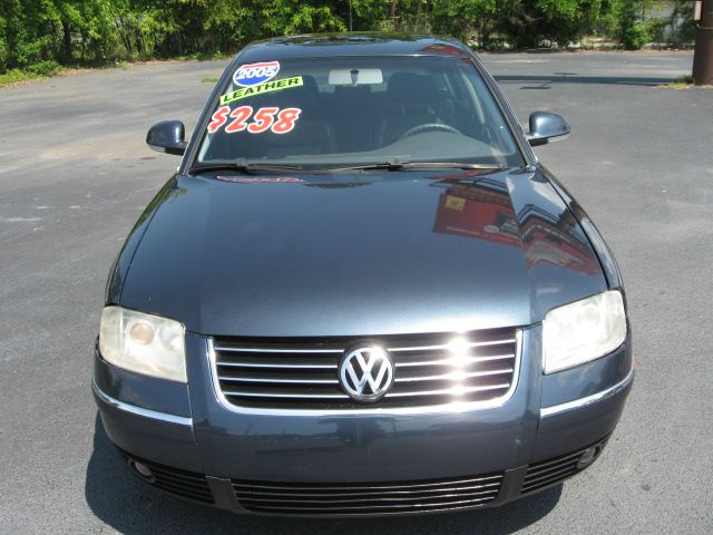 2005 Volkswagen Passat