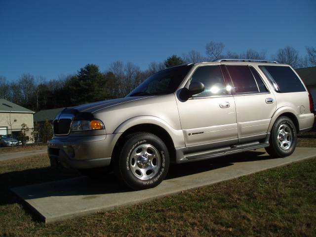 2002 Lincoln Navigator