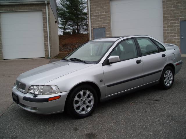 2001 Volvo S40